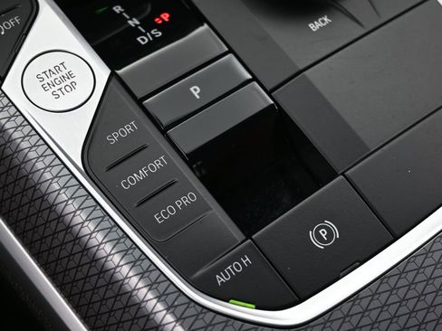 Used 2025 BMW 330i xDrive Sedan image 29