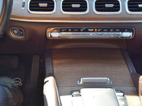 Used 2021 Mercedes-Benz GLE 350 4MATIC image 22
