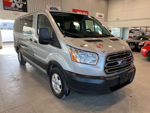 Used 2019 Ford Transit 150 XLT image 7