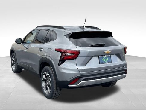 Certified 2024 Chevrolet Trax LT w/ Sunroof Package image 5