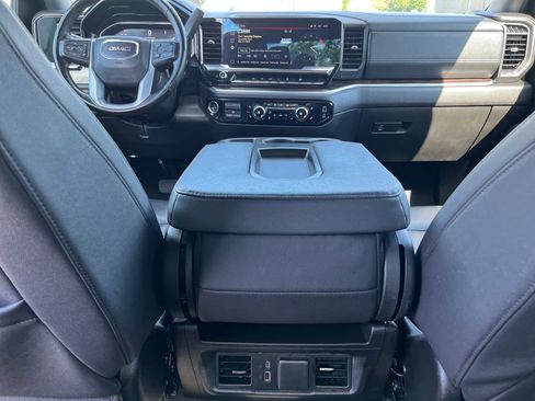 Used 2025 GMC Sierra 1500 SLT AWD/4WD image 22