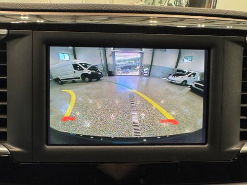 Used 2022 Chrysler Voyager LX FWD image 22
