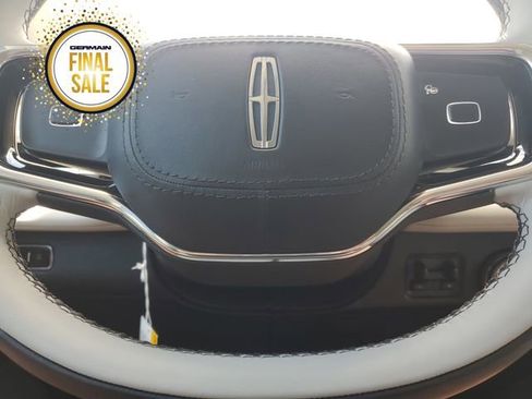 New 2025 Lincoln Navigator Reserve image 20