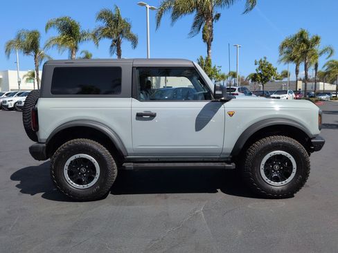 Used 2023 Ford Bronco Badlands w/ Sasquatch Package image 11