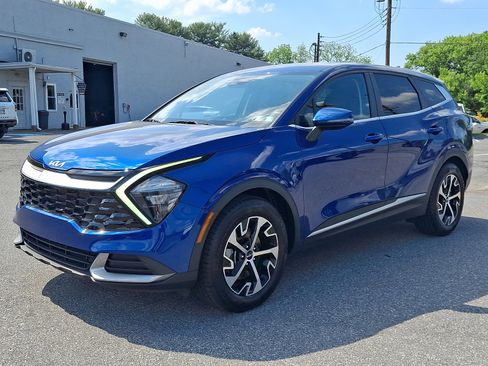 Certified 2023 Kia Sportage EX FWD image 3