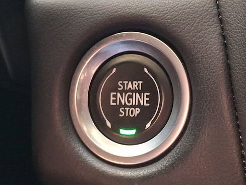 Used 2023 Chevrolet Tahoe Premier AWD/4WD image 25