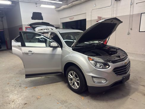 Used 2017 Chevrolet Equinox LT w/ Convenience Package image 7