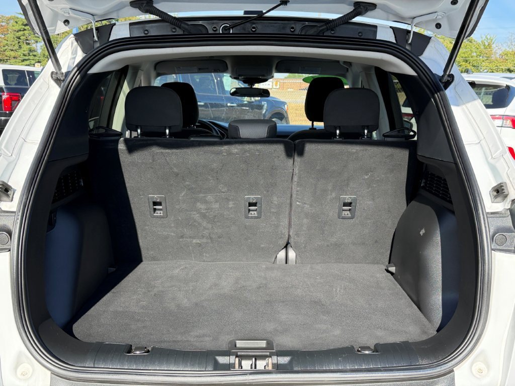 Used 2021 Ford Escape SE FWD image 18