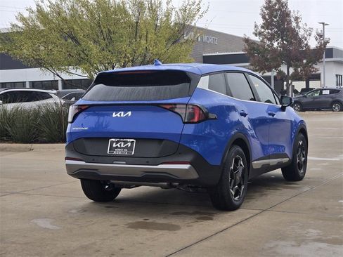 New 2026 Kia Sportage EX FWD image 4