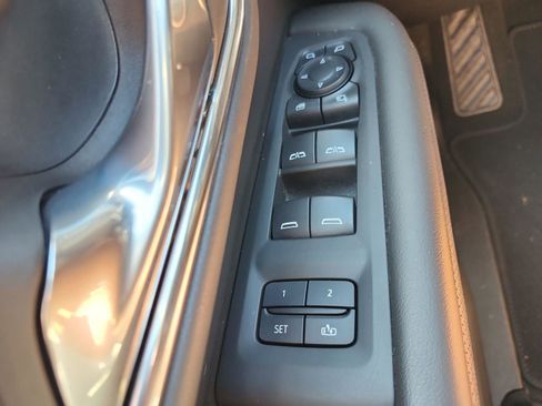 Certified 2024 GMC Yukon AT4 w/ AT4 Premium Package AWD/4WD image 22