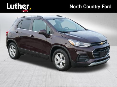 Used 2020 Chevrolet Trax LT w/ LT Convenience Package image 1