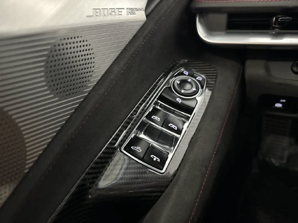 Used 2022 Chevrolet Corvette Stingray Premium Conv w/ Z51 Performance Package RWD image 17