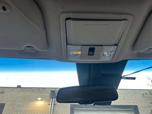 Used 2010 Lincoln MKT AWD image 17