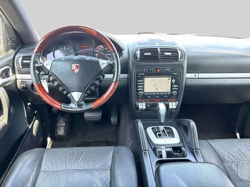 Used 2010 Porsche Cayenne AWD/4WD image 9