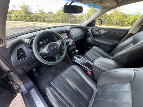 Used 2017 INFINITI QX70 2WD image 11