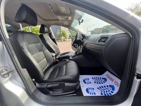 Used 2013 Volkswagen Jetta SE image 10