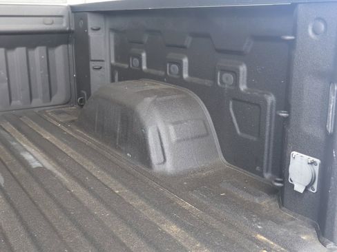 Used 2020 Chevrolet Silverado 1500 LT Trail Boss AWD/4WD image 39