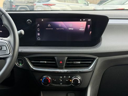 Used 2025 Buick Encore GX Preferred image 18