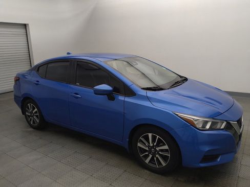 Used 2020 Nissan Versa SV FWD image 11