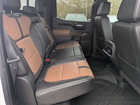 Used 2021 Chevrolet Silverado 1500 High Country w/ Technology Package image 23