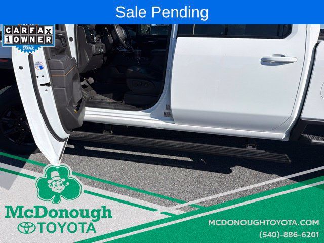 Used 2025 GMC Sierra 3500 AT4 w/ AT4 Premium Plus Package AWD/4WD image 9