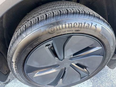 Used 2026 Tesla Model Y 2WD image 20