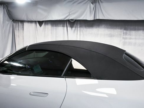 Used 2022 Mercedes-Benz SL 63 AMG 4MATIC w/ Driver Assistance Package image 98