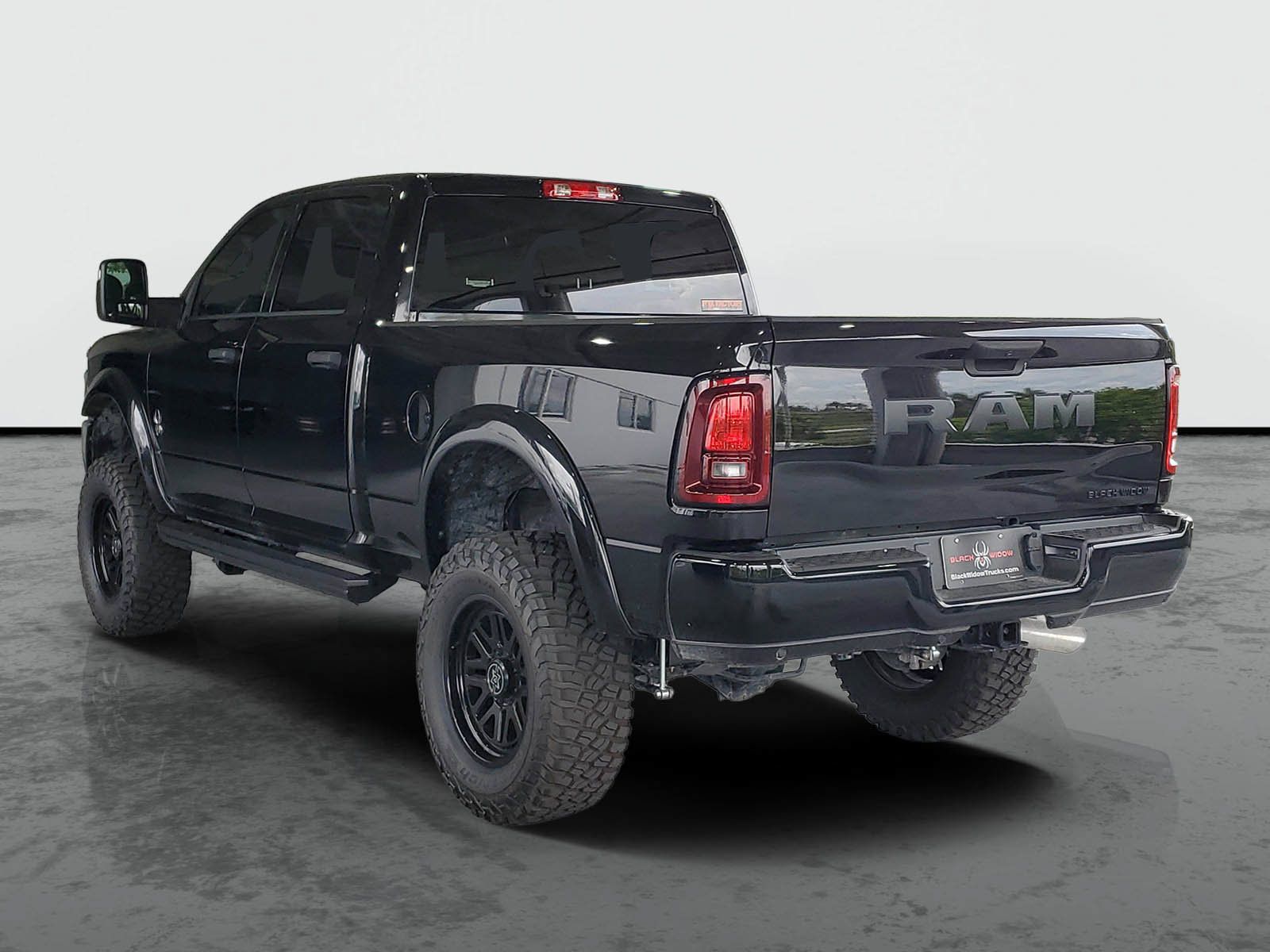 New 2025 RAM 2500 Big Horn AWD/4WD image 3