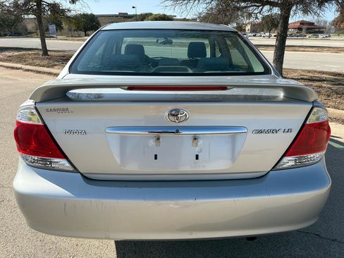 Used 2005 Toyota Camry LE image 6