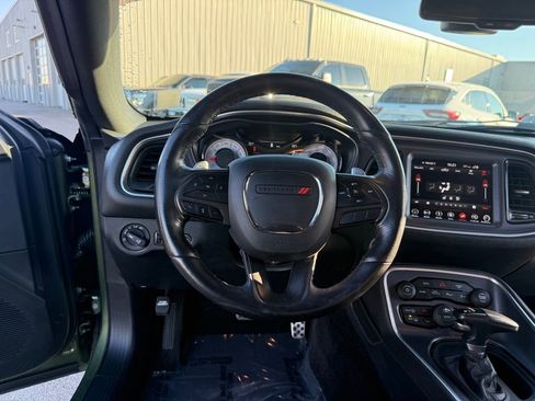 Used 2018 Dodge Challenger T/A image 17