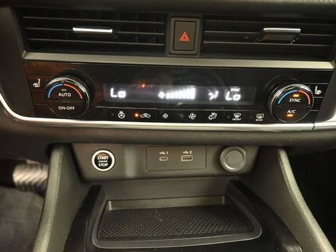 Used 2023 Nissan Rogue SV w/ SV Premium B Package AWD/4WD image 17