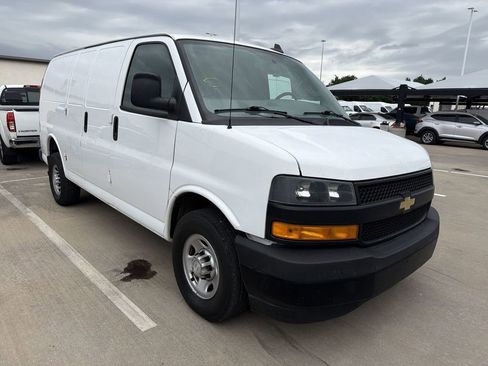 Used 2019 Chevrolet Express 2500 w/ Driver Convenience Package RWD image 2