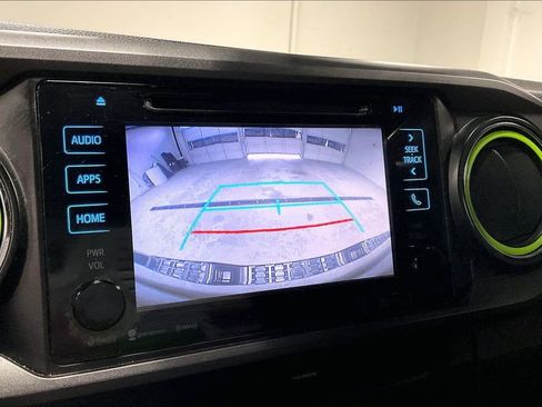 Used 2019 Toyota Tacoma TRD Off-Road image 28