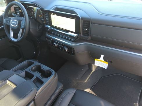 New 2026 GMC Sierra 1500 SLT AWD/4WD image 26