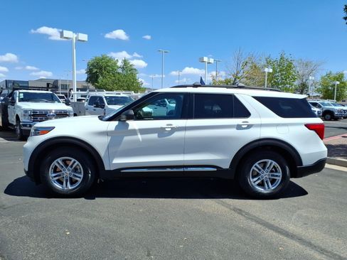 Certified 2023 Ford Explorer XLT RWD image 7