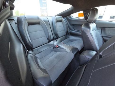 Used 2020 Ford Mustang Shelby GT350 w/ Technology Package RWD image 7