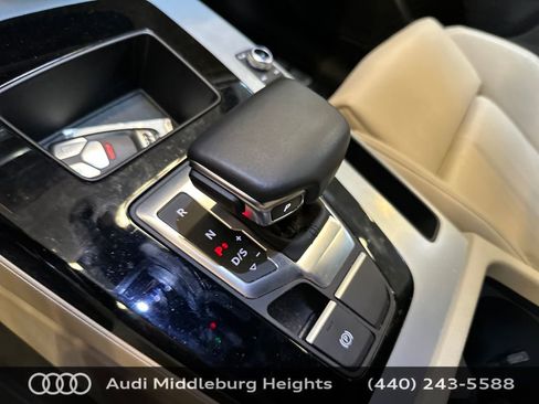 Used 2025 Audi Q5 2.0T Premium w/ Convenience Plus Package image 28