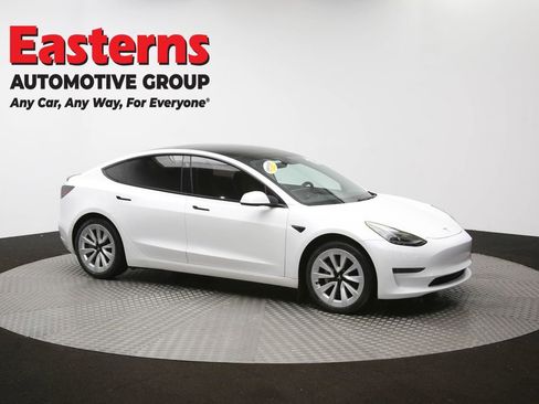 Used 2021 Tesla Model 3 Standard Range Plus image 46