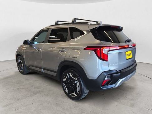 Used 2024 Kia Seltos SX w/ SX Sunroof Package AWD/4WD image 7
