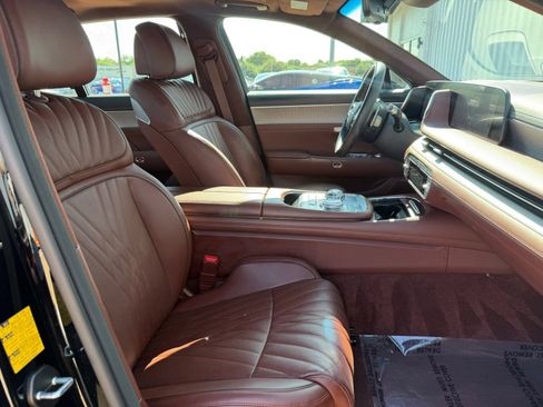 Used 2024 Genesis G90 3.5T AWD/4WD image 24
