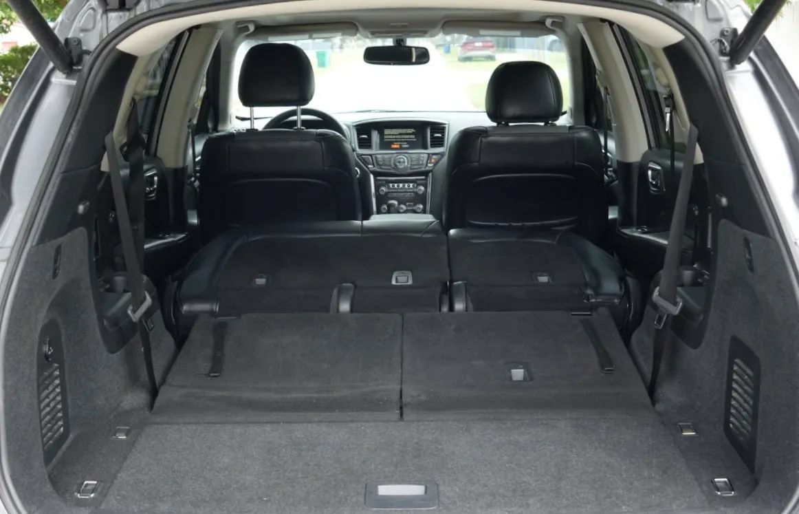 Used 2020 Nissan Pathfinder SL FWD image 17