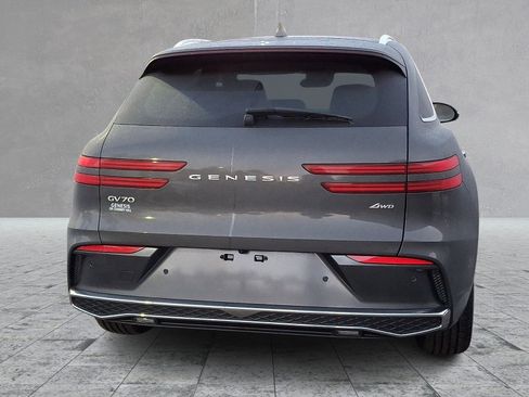 Certified 2026 Genesis GV70 2.5T Advanced image 10