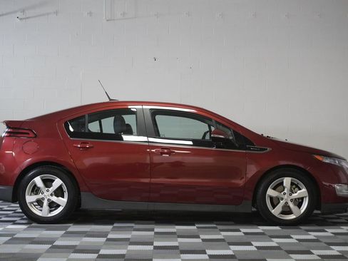 Used 2014 Chevrolet Volt Premium w/ Premium Trim Package image 7