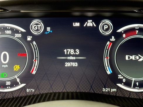 Used 2021 Aston Martin DBX image 18