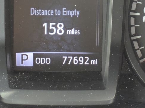 Used 2021 Toyota Tacoma SR w/ SX Package image 29