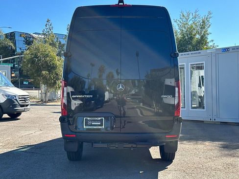 New 2025 Mercedes-Benz Sprinter 2500 image 4