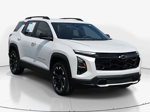 Used 2025 Chevrolet Equinox RS w/ Safety and Technology Package image 2