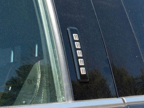 Used 2021 Ford F150 Platinum w/ Equipment Group 701A High image 10