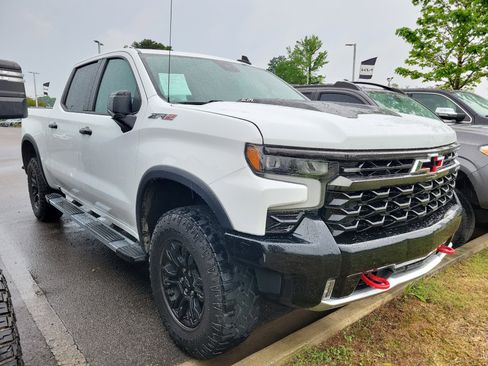 Used 2022 Chevrolet Silverado 1500 ZR2 AWD/4WD image 1
