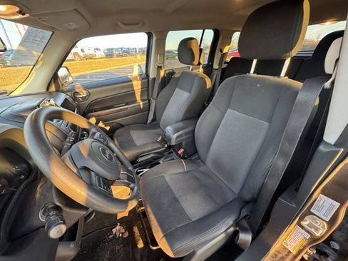 Used 2016 Jeep Patriot Sport w/ Power Value Group image 8